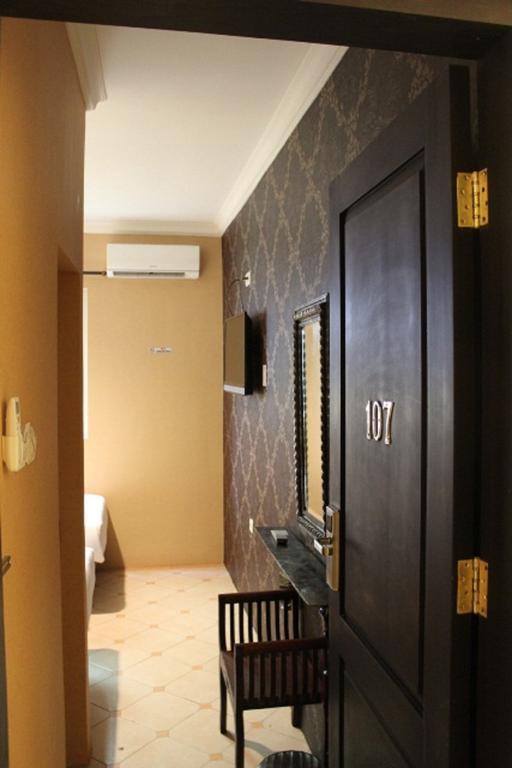 Twins Hotel Джакарта Экстерьер фото
